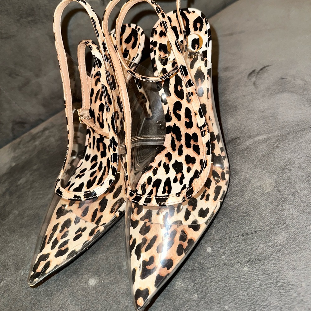 Jennifer Lopez Clear and leopard heels